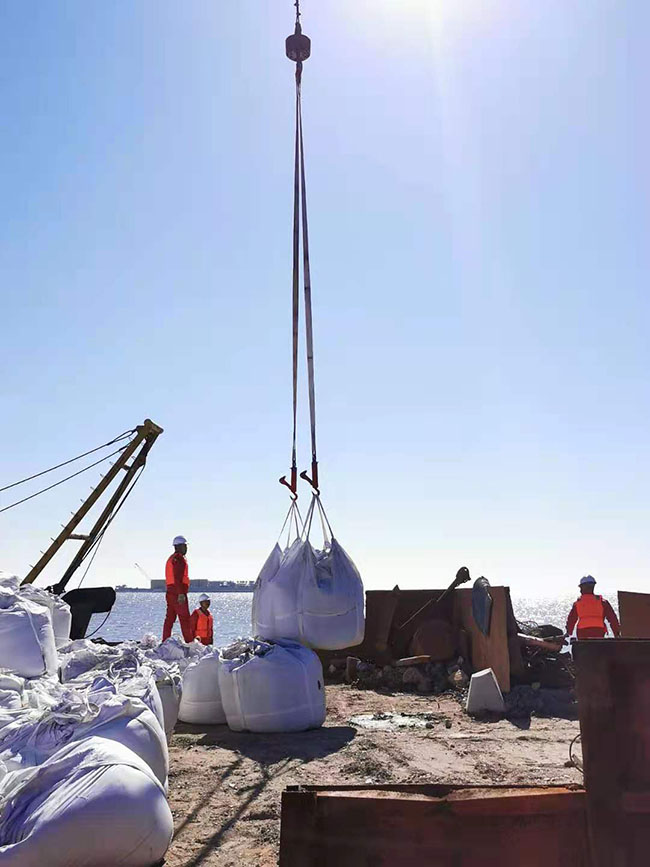 月東（dōng）油田海底管道（dào）懸空裸露治（zhì）理工程順利完工